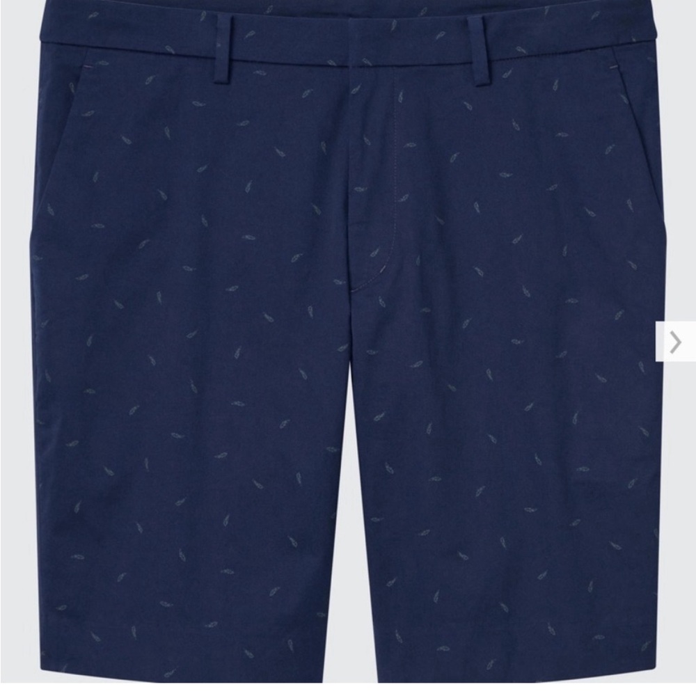 Uniqlo Stretch Drawstring Navy Feather Print Shorts